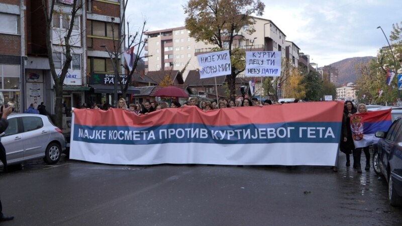 U Mitrovici žene protestuju, o razlozima ne govore 
