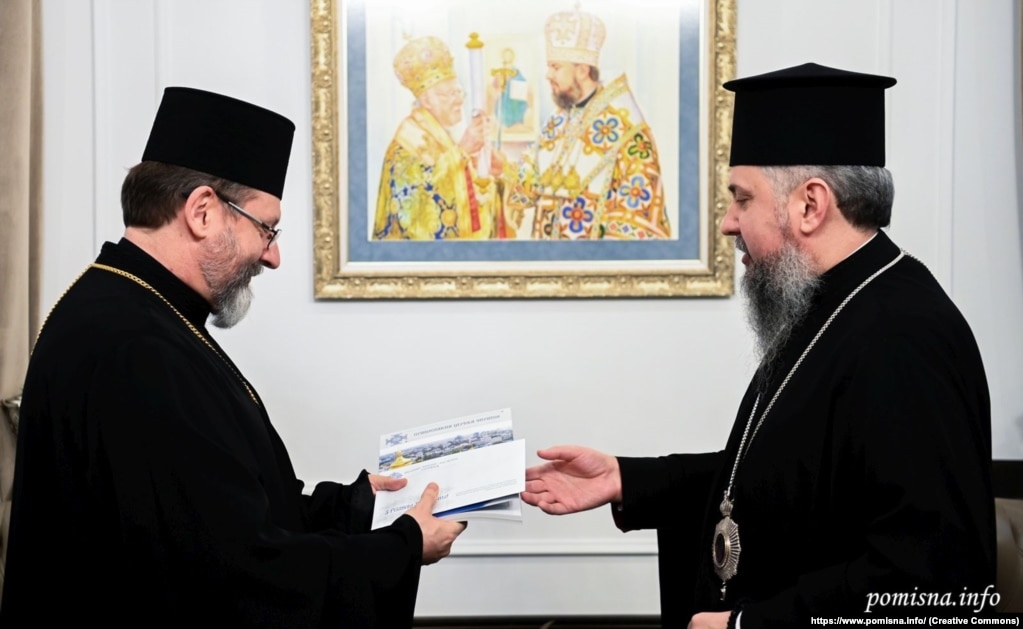 Предстоятель ПЦУ митрополит Київський і всієї України Епіфаній (праворуч) і глава УГКЦ Святослав. Київ, 24 грудня 2022 року