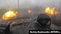 Окровавленные, но не побежденные: украинские войска продолжают сражаться в Соледаре, несмотря на заявления России о победе (фоторепортаж)