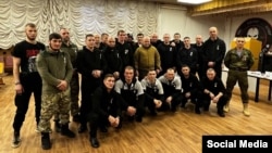 Евгений Пригожин с завербованными на войну в Украину заключенными в РФ