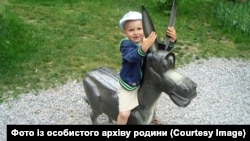 Андрій Сєднєв у ранньому дитинстві. Загинув у віці 10 років. Фото із особистого архіву родини