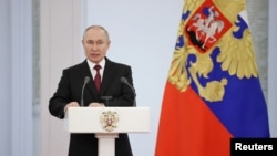За словами Путіна, переговори зі США щодо обміну засудженими веде ФСБ