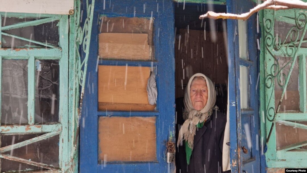 "Our trips were like therapy for them," the blogger recalled. "The groceries weren't the point -- they were waiting for us."