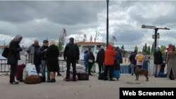 Ілюстративне фото. Російська «евакуація» жителів Херсону та Херсонщини на лівий берег Дніпра. Жовтень 2022 року