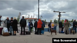 Російська «евакуація» жителів Херсону та Херсонщини на лівий берег Дніпра. Жовтень 2022 року (ілюстративне фото)