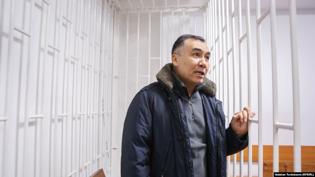 Равшан Жээнбеков сот залында