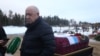 Wagner founder Yevgeny Prigozhin attends the funeral of one of his fighters in December. "Вагнер" басшысы Евгений Пригожин жауынгерін жерлеу рәсімінде. 2022 жылғы желтоқсан.