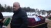 Основатель группировки «Вагнер» Евгений Пригожин на похоронах погибшего в Украине наёмника 