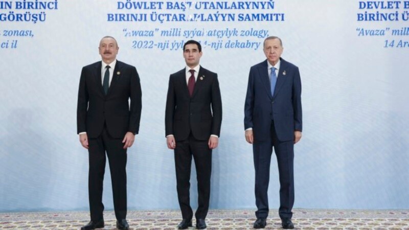 Türkmen, türk we azeri liderleri Awazada duşuşdy