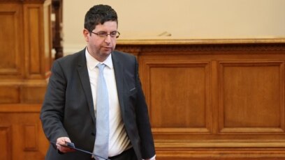 Парламентът прие на първо четене законопроекта на ДПС който забранява