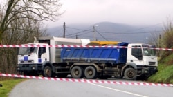 Putevi na sjeveru Kosova i dalje blokirani