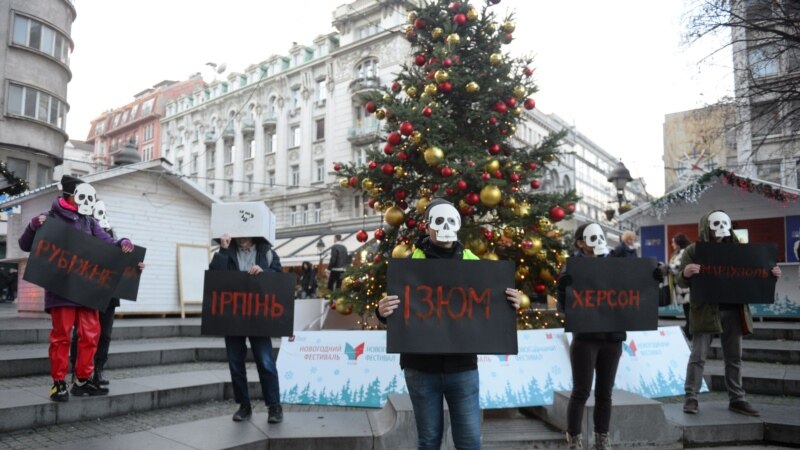 Antiratni aktivisti protiv ruske propagande u Beogradu