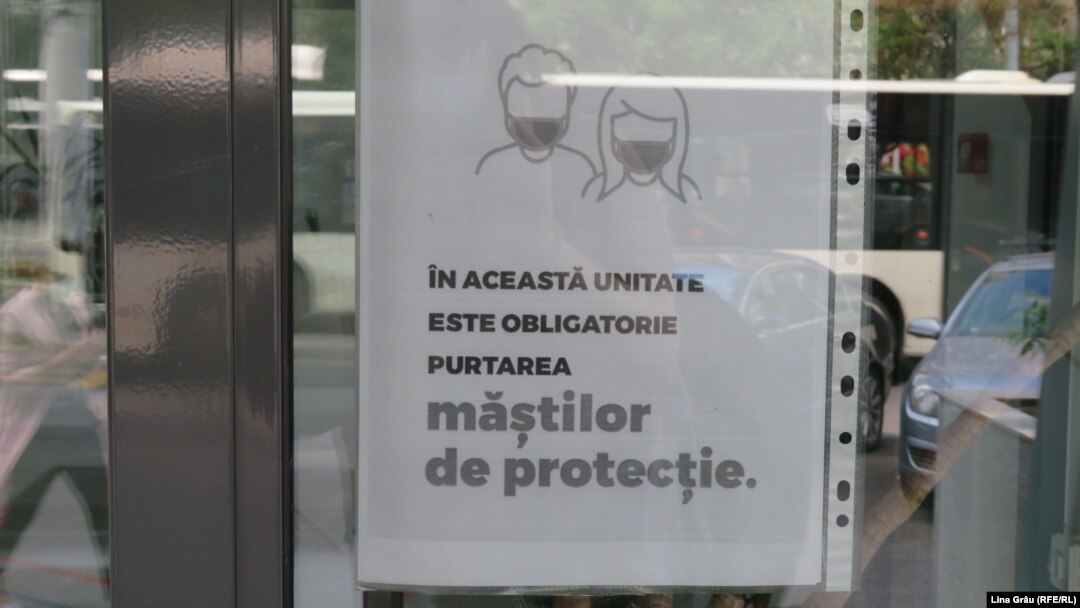 Comerțul cu măști sanitare de protecție a devenit o afacere foarte profitabilă 