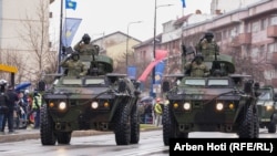 Defile u Prištini povodom 18. godišnjice nezavisnosti Kosova