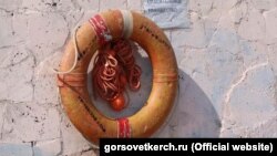 Спасательный круг на Крымском побережье. Иллюстративное фото.