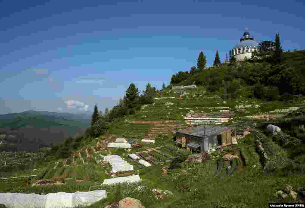 Gardens on the Abode of the Dawn, where Vissarion lives Meat is also forbidden in the community, though milk and eggs are allowed. Vissarion's religion is based on Russian Orthodoxy but mixes in elements of Buddhism, collectivism, and environmental values. 