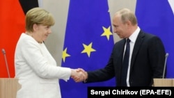 Susret Angele Merkel i Vladimira Putina u Sočiju