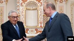 Встреча бывшего советника по безопасности и бывшего сотрудника КГБ