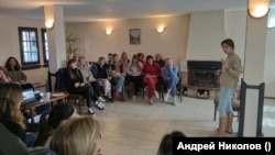  Обучение на група украинци за оказване на психична помощ на бежанци. Долна Баня, април, 2022 година 