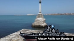 Акция памяти крейсера "Москва" в Севастополе