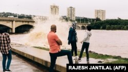 Jake kiše izazvane olujom u Durbanu, 16. april 2022. 