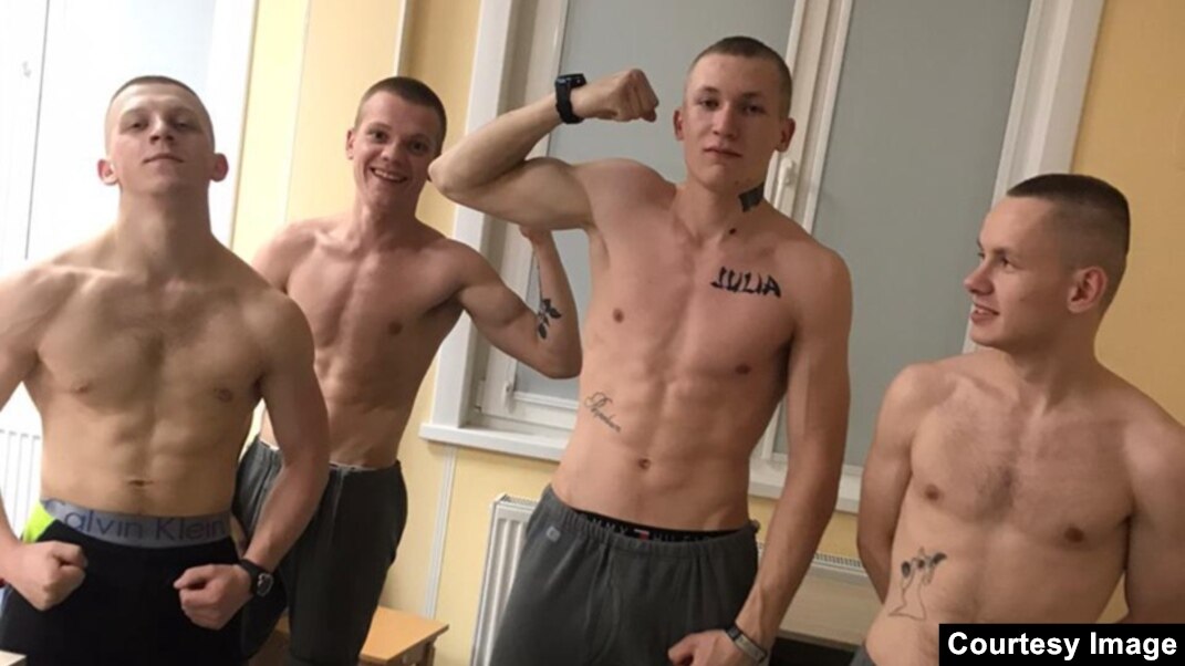 Порно жаңа интерндер