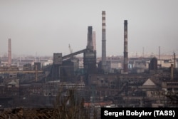 Вид на завод "Азовсталь", апрель 2022 года