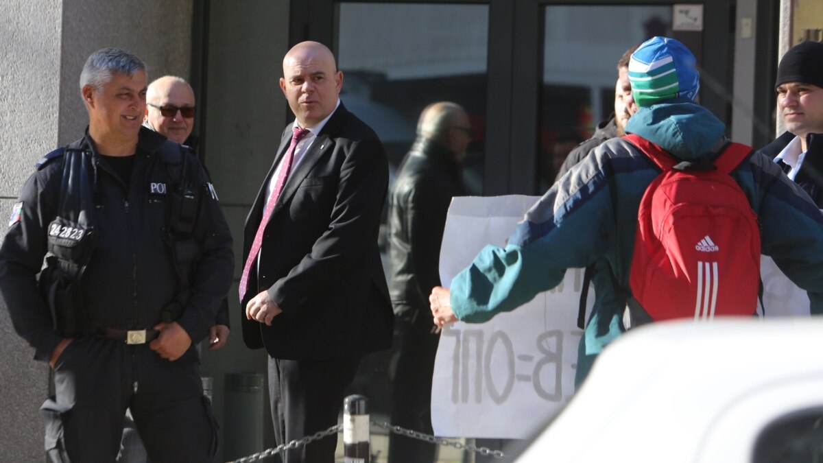 Пленумът на Висшия съдебен съвет (ВСС) отново отложи разглеждането на