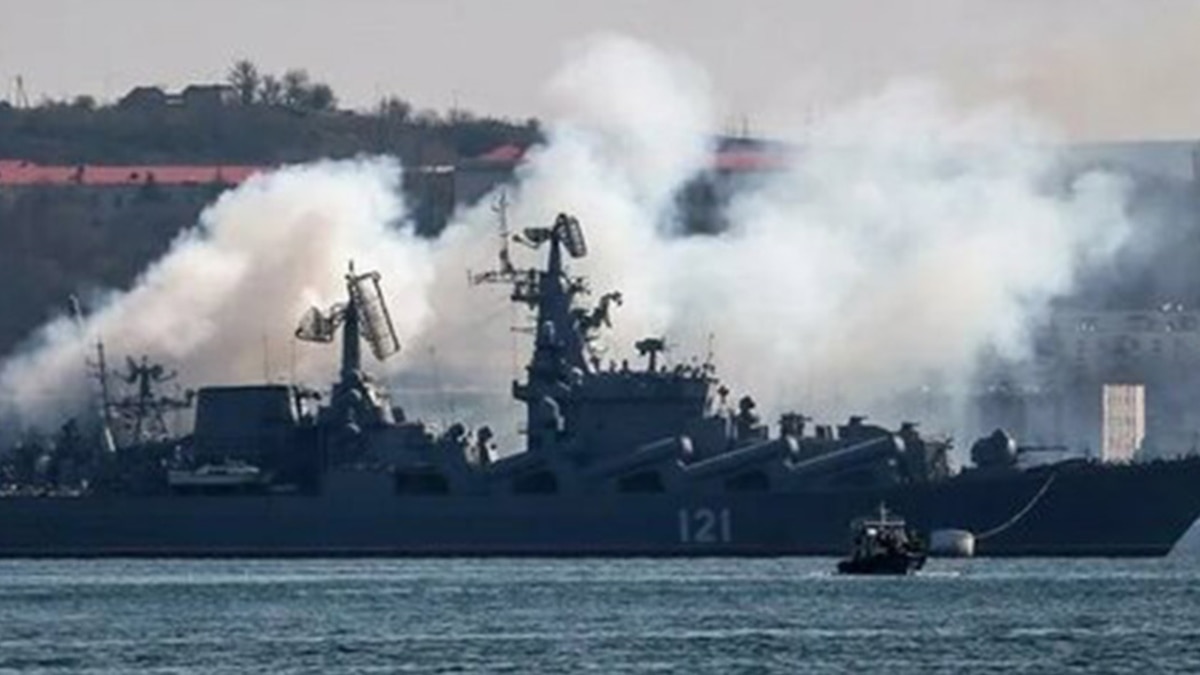 У Росії заявляють, що особовий склад крейсера «Москва» перебуває в окупованому Севастополі
