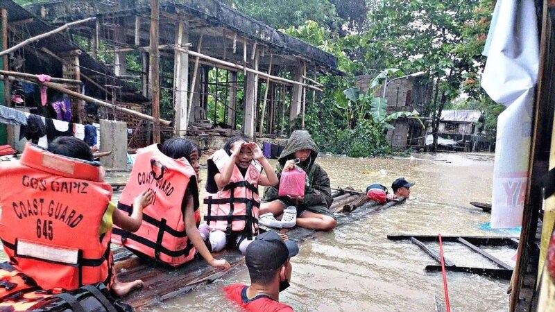 Više od 50 stradalih u tropskoj oluji na Filipinima 