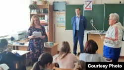 Урок про войну России против Украины в школе Петрозаводска, Россия