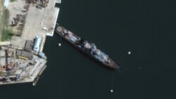 Крейсер "Москва" в порту Севастополя, 7 апреля.  