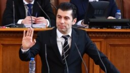 Кирил Петков пред Народното събрание