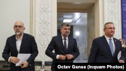 Liderii Coaliției de Guvernare (de la stânga la dreapta): Kelemen Hunor, Marcel Ciolacu și premierul Nicolae Ciucă.