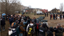 În Ucraina sunt exhumate victimele de la Bucea, pentru expertize medico-legale și reînmormântare