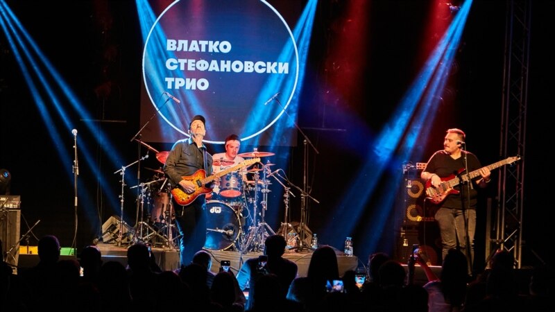 ВЛАТКО СТЕФАНОВСКИ ТРИО во МКЦ – Македонска музика на стероиди