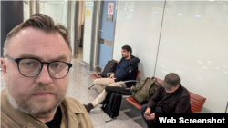 Журналист Рауль Упоров. Астана әуежайы, 5 наурыз 2026 жыл.