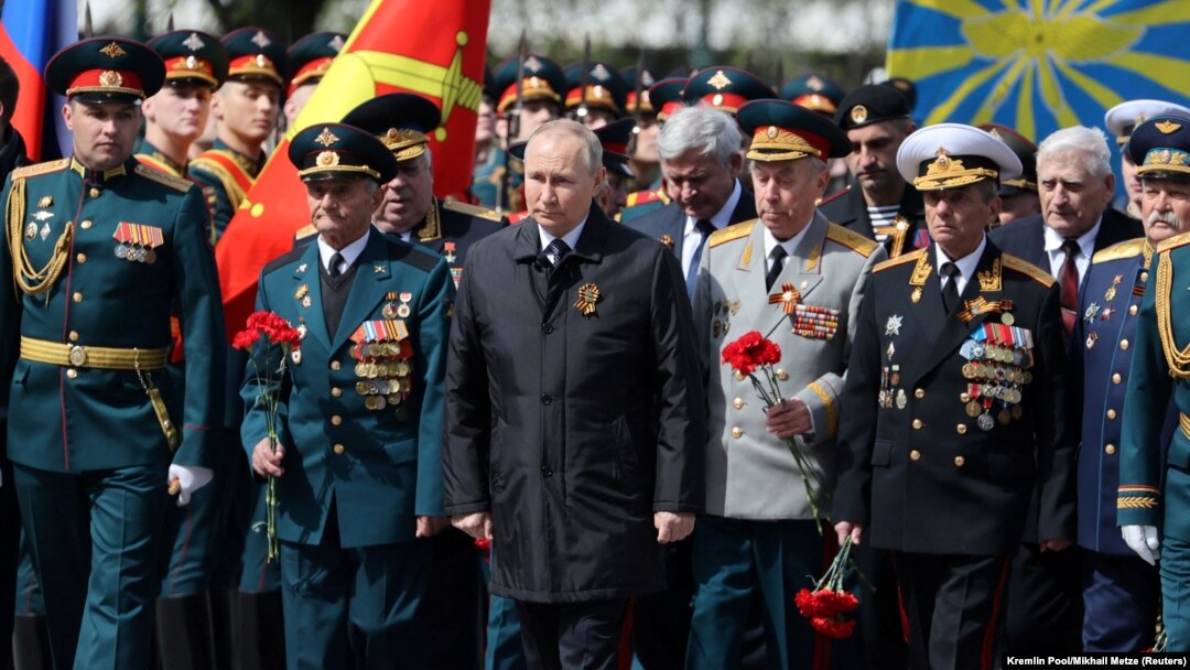 Претседателот  на Русија, Владимир Путин на традиционалната воена парада за Денот на победата