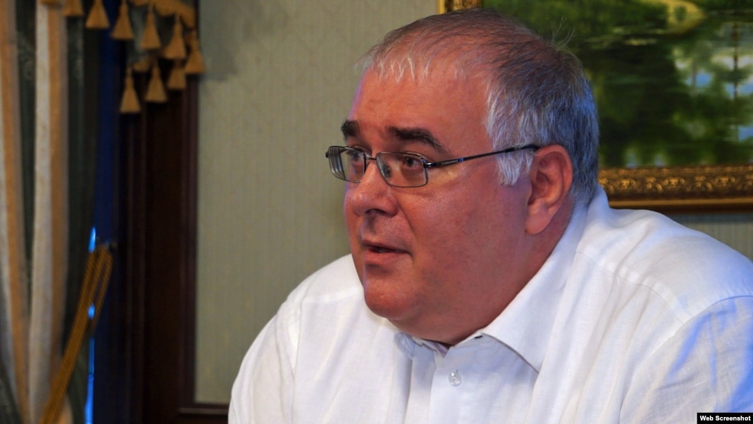 Ukrainian prosecutor Oleh Valendyuk held a position before President Viktor Yanukovych's ouster that put him squarely in the ranks of officials subject to lustration and barred from holding public office under a law adopted in September. (file photo(