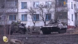 В районі cелища Кримське тривають обстріли українських позицій – військові