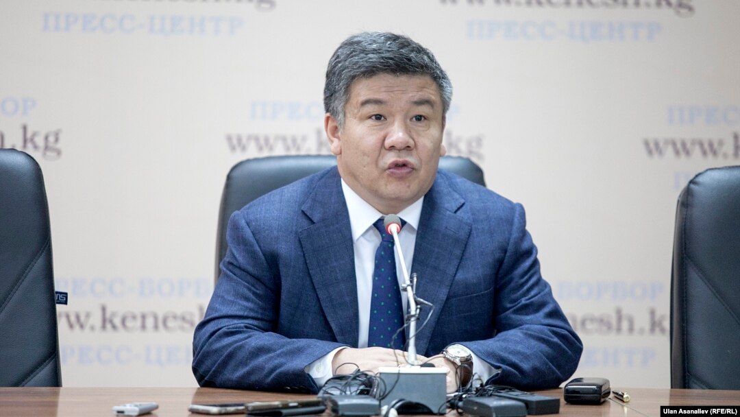 Алмамбет Шыкмаматов.