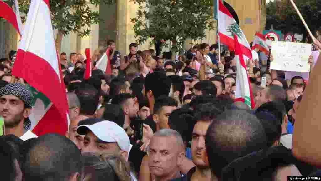 Lebanon -- Lebanon protests against Beirut government over rubbish dispute. August 23, 2015