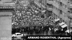 76% dintre tinerii cu vârsta de 18-29 de ani declară că nu ştiu ce s-a întâmplat pe 13-15 iunie, arată un sondaj publicat vineri. 