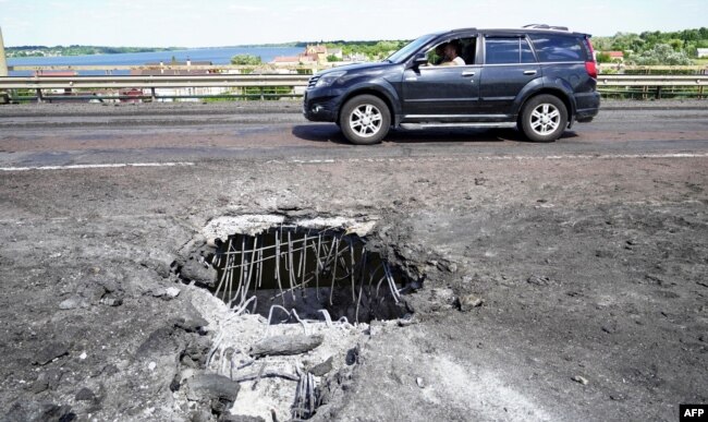 Повреждения Антоновского моста. Фотография сделана 21 июля
