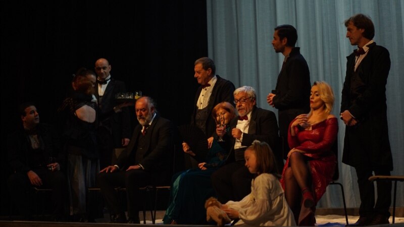 Бузалковска со „Прослава“ на Елдриџ премиерно во Драмски