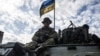 Українські військові у місті Волноваха, що на Донеччині, 22 травня 2014 року