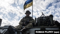 Українські військові у місті Волноваха, що на Донеччині, 22 травня 2014 року