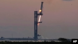 Американська компанія SpaceX завдяки своїй ракеті-носію Falcon 9 запустила у космос дві місії з супутниками Starlink на борту