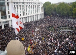 "Революция роз": митинг в Тбилиси 9 ноября 2003 года