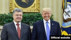 Петро Порошенко і Дональд Трамп під час зустрічі в Білому домі. Вашингтон, 20 червня 2017 року